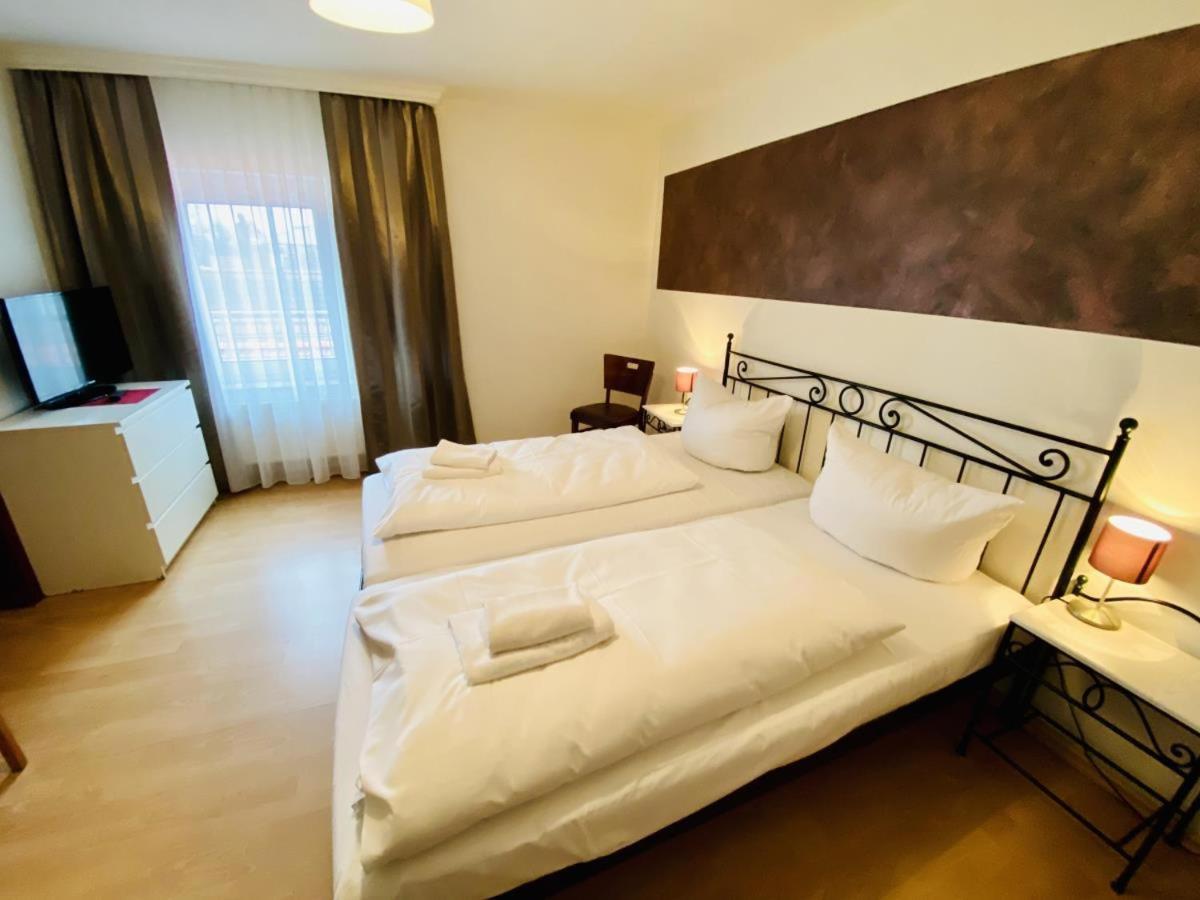Doppelzimmer Brunch, Direkt Am Alten Strom 罗斯托克 外观 照片